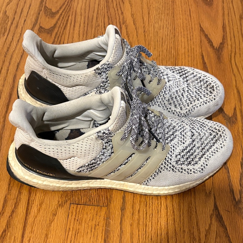Adidas Ultra Boost Men's White and Black Athletic Shoes - Picture 3 of 5